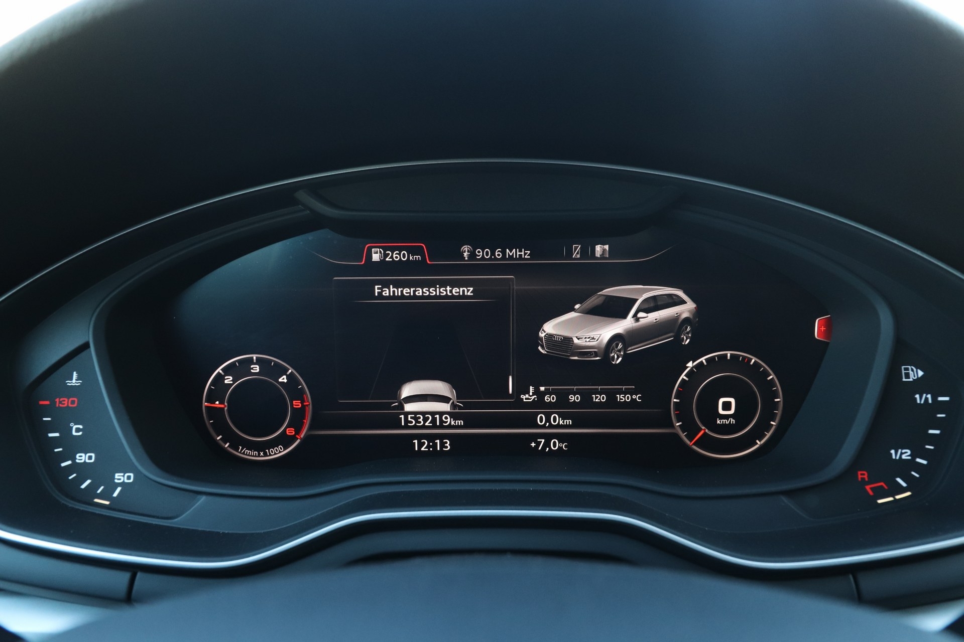 Audi A4 Avant 2.0 TDI 150 KS Ultra Sportpaket Exclusive Plus Navigacija Parktronic Max-Voll VIRTUAL COCKPIT -Modell 2017-