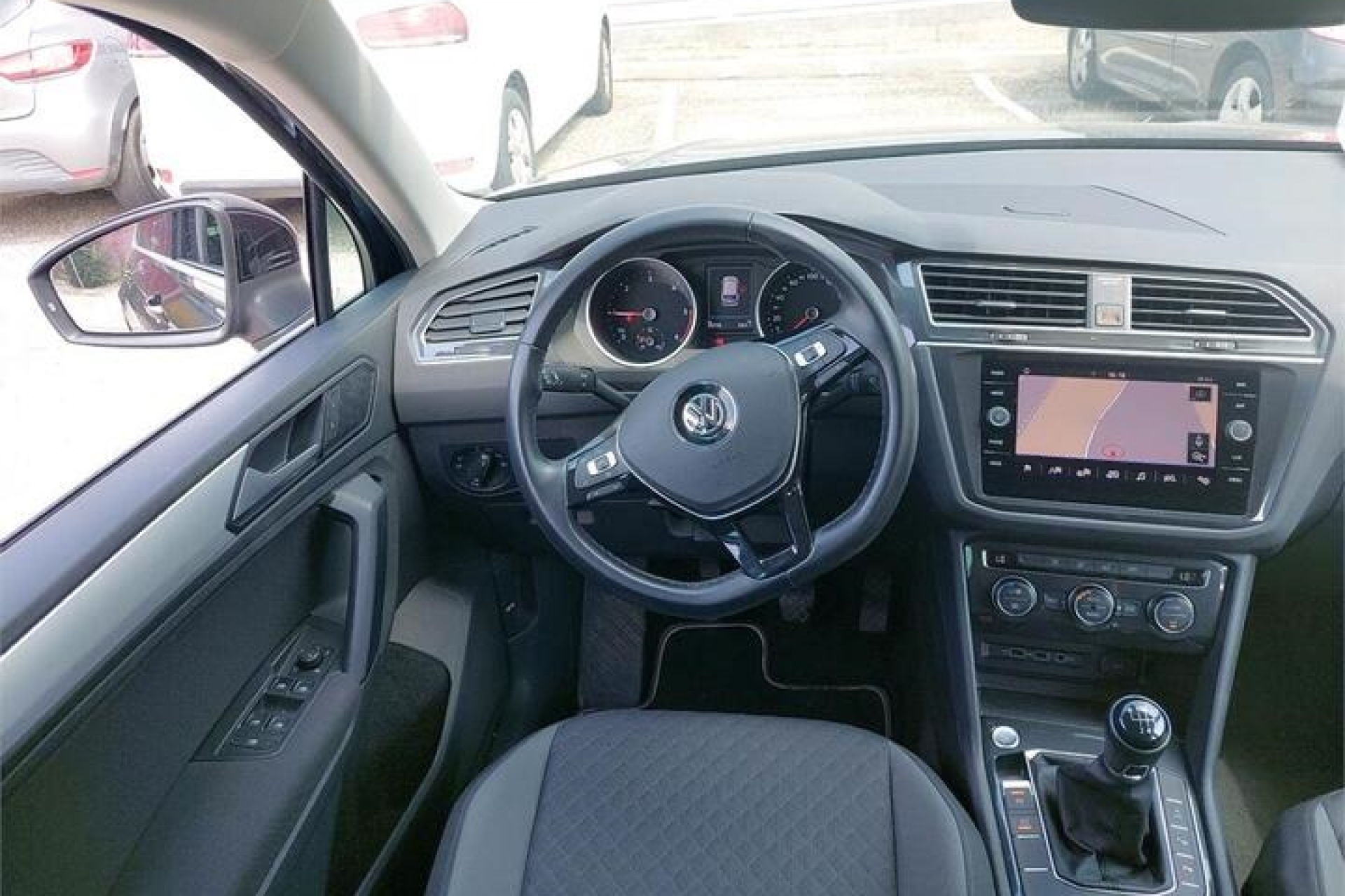 Volkswagen Tiguan 2.0 CR TDI Comfortline Sport Navigacija Kamera Park Assist MAX-VOLL New Modell 2019