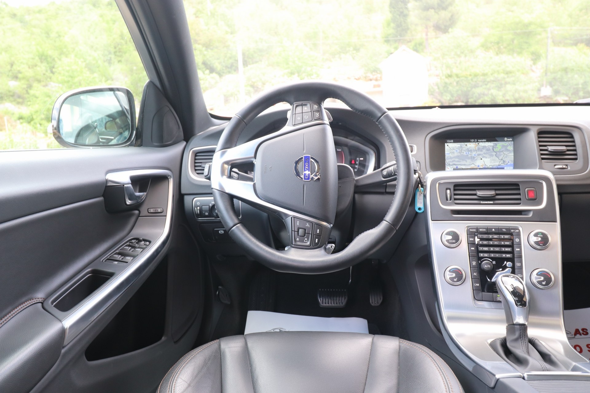 Volvo S60 Cross Country 2.0 D EXCLUSIVE Automatik Geartronic Summum Sport Black Edition Navigacija 2xParktronic Kamera Bi-Xenon+LED VIRTUAL COCKPIT MAX-VOLL -New Modell 2018-FACELIFT