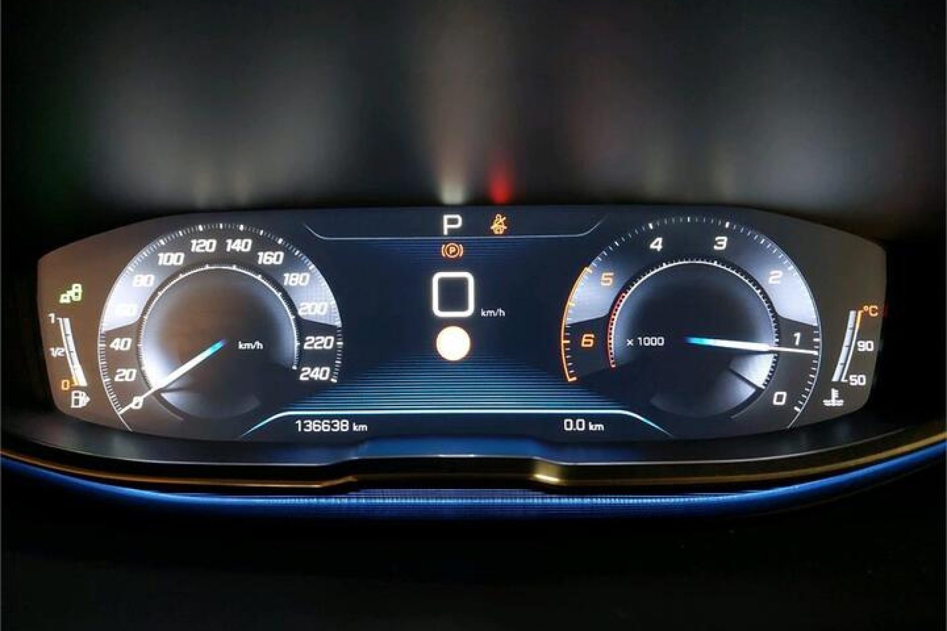 Peugeot 3008 2.0 BlueHDI 180 KS Tiptronik GT SPORT EXCLUSIVE Navigacija Panorama Kamera Bi-Xenon+LED VIRTUAL COCKPIT MAX-VOLL -New Modell 2019-