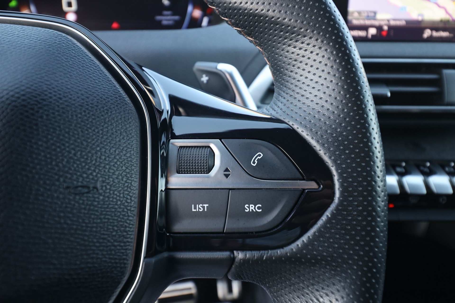 Peugeot 5008 1.6 BlueHDI Tiptronik 7-Sjedišta GT LINE VIRTUAL COCKPIT Kamera 360° Full-LED Panorama MAX-VOLL New Modell 2018