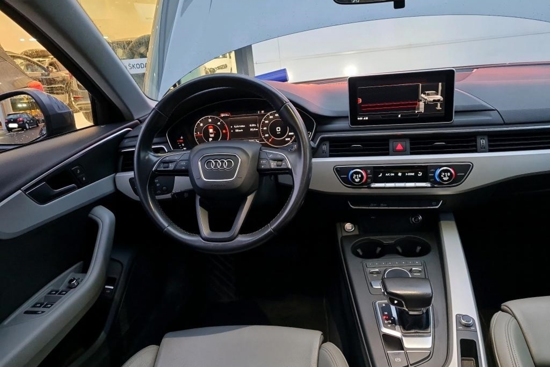Audi A4 2.0 TDI Ultra S-Tronic Business Line Bi-Xenon + LED VIRTUAL COCKPIT Navigacija Parktronic 150 KS MAX-VOLL New Modell 2020