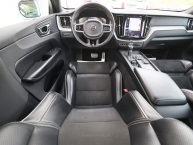 Volvo XC60 2.0 D4 AWD 4x4 Automatik-Geartronic 3xR-Design Exclusive Plus Virtual Cockpit Navigacija 2xParktronic Kamera Panorama ACC-System 190 KS MAX-VOLL -New Modell 2019-