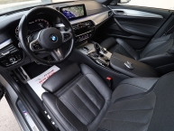 BMW M550d xDrive Tiptronic QUADRI-TURBO SHADOW LINE FULL-LED VIRTUAL COCKPIT SOFT-CLOSE ALLRADLENKUNG Kamera 360° ParkAssist el.Šiber 400KS Modell 2020