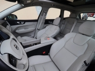 Volvo XC60 2.0 D4 AWD 190 KS Geartronic Inscription FULL-LED VIRTUAL COCKPIT PANORAMA Navigacija  Kamera 2xParktronic MAX-VOLL New Modell 2019