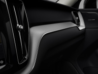 Volvo XC60 2.0 B4 AWD PLUS DARK FULL-LED VIRTUAL COCKPIT Navigacija Kamera 2xParktronic Modell 2024