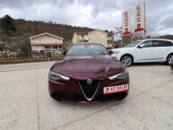 Alfa Romeo Giulia 2.2 JTDM Sportpaket Plus Bi-Xenon + LED Navigacija 2xParktronic Max-Voll 110 kW-150 KS -New Modell 2017-