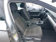 Volkswagen Passat 1.6 CR TDI Karavan Comfortline Sport Navigacija Park Assist Kamera ACC-System New Modell 2019 MAX-VOLL