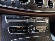 Mercedes-Benz E 220d 9G-Tronic AMG LINE MULTIBEAM LED VIRTUAL COCKPIT DISTRONIC Kamera 360° Park Assist 194 KS MAX-VOLL New Modell 2020