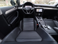 Volkswagen Passat 2.0 CR TDI DSG7 ELEGANCE 150 KS PANORAMA  IQ.LIGHT - MATRIX LED VIRTUAL Navigacija Kamera ParkAssist ACC-System Max-Voll FACELIFT