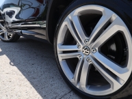 Volkswagen Touareg 3.0 CR TDI 4Motion Tiptronik 3xR-LINE Exclusive FULL-LED PANORAMA 2xParktronic Kamera 360° Navi DVD ACC-System -193kW-262KS Max-VOll -New Modell 2018- FACELIFT