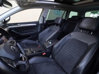 Volkswagen Passat 2.0 CR TDI Karavan DSG7 4Motion 190 KS HIGHLINE CARAT EXCLUSIVE FULL-LED VIRTUAL COCKPIT PANORAMA Park Assist Kamera ACC-System Lane Assist Max-Voll FACELIFT -New Modell 2021-